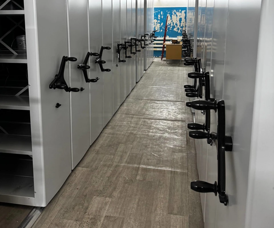 мобильных стеллажей для архива документов клинической больницы