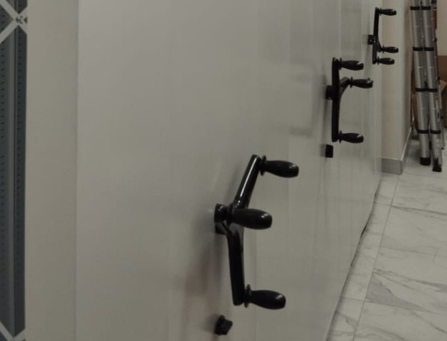 Мобильная система для костюмерной