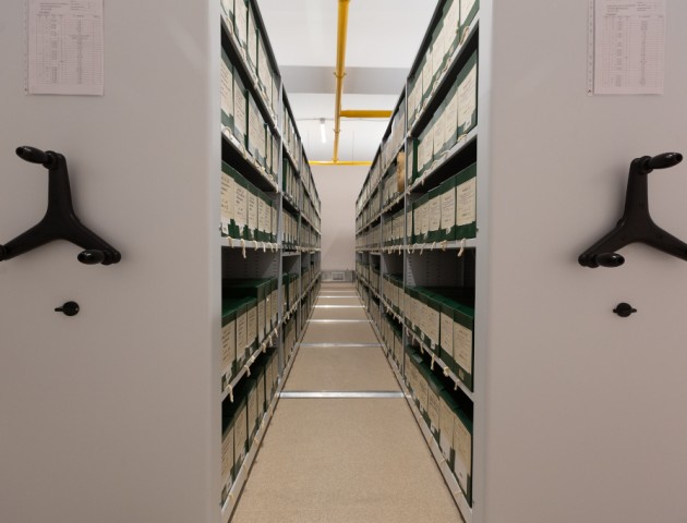 мобильные стеллажи для архивохранилища